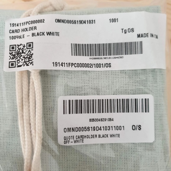 Off White Quote Card Cardholder - Picture 5 of 5